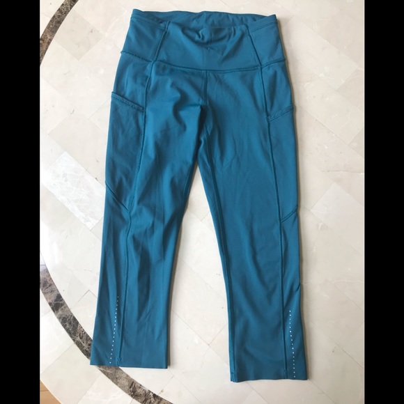 Lululemon Fast & Free Crop II *Nulux 19" - Picture 6 of 8